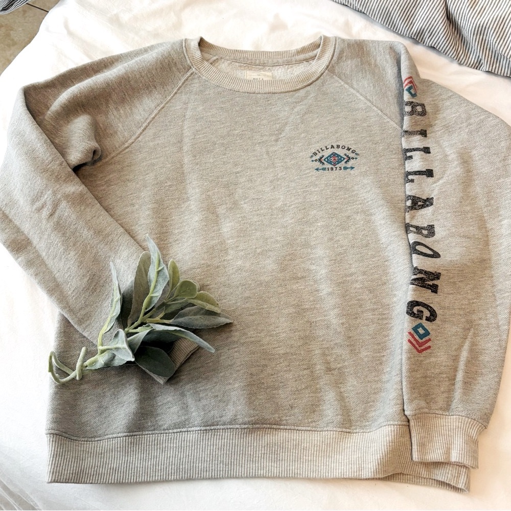 Billabong Gray Sweatshirt Cozy Knit Style